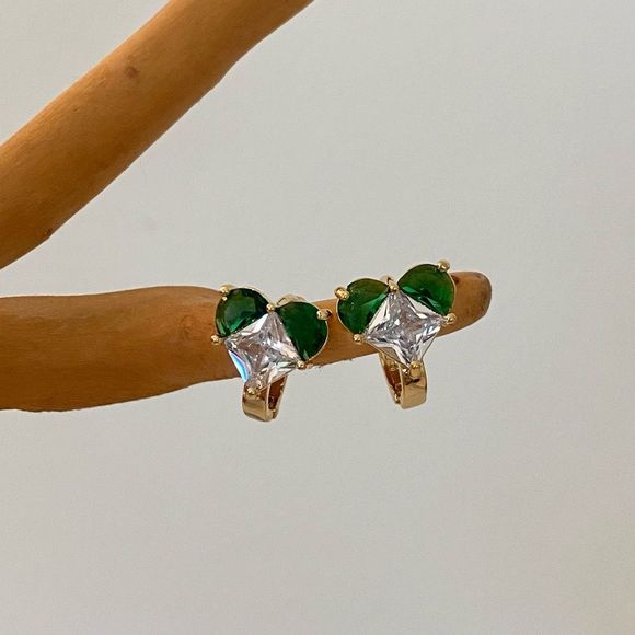 14K Gold Plated Emerald Heart Cubic Zirconia Huggies Earrings - Picture 2 of 3